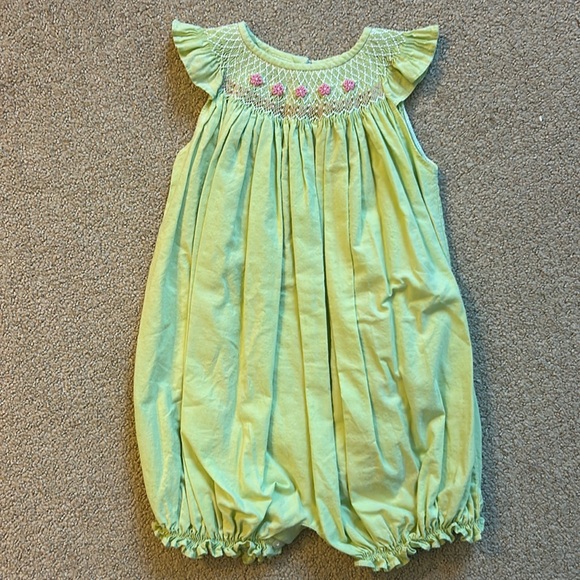 VGUC Willbeth light green smocked romper - Picture 1 of 4